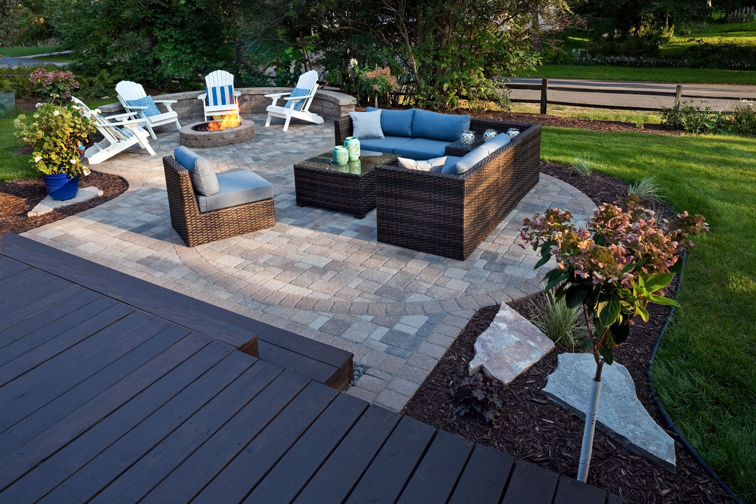 Villa Landscapes can help you create a beautiful, maintenance-free paver patio